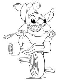 Stitch on the tricycle